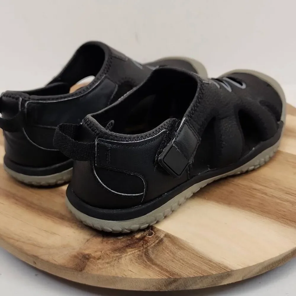 KEEN Stingray Mens Water Sandals Size 6 Black Gray